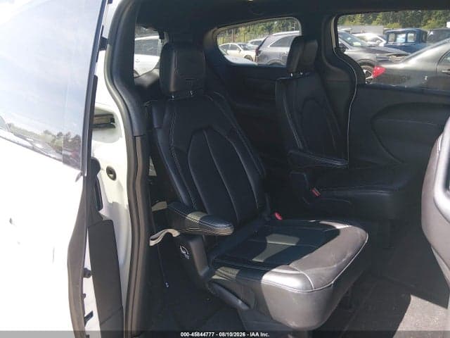 2025 CHRYSLER PACIFICA SELECT 8