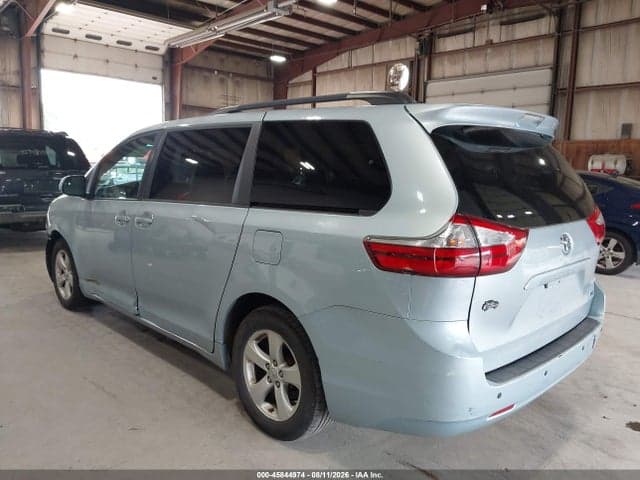 2017 TOYOTA SIENNA LE 8 PASSENGER 3