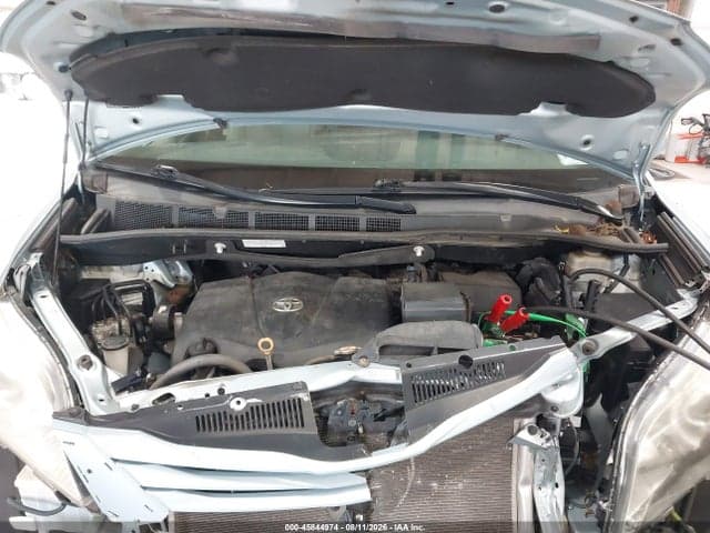 2017 TOYOTA SIENNA LE 8 PASSENGER 10