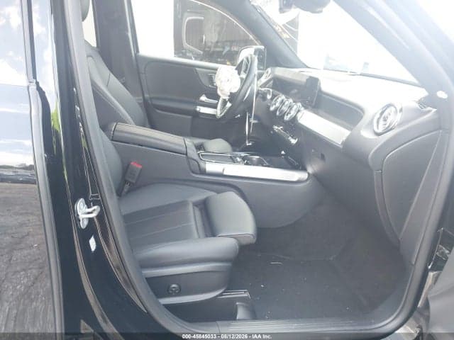 2024 MERCEDES-BENZ GLB 250 5