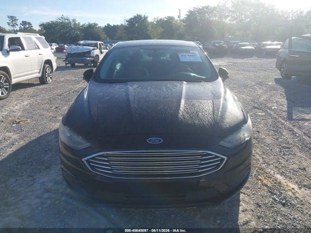 2017 FORD FUSION SE 13
