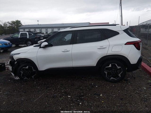 2024 KIA SELTOS EX 13