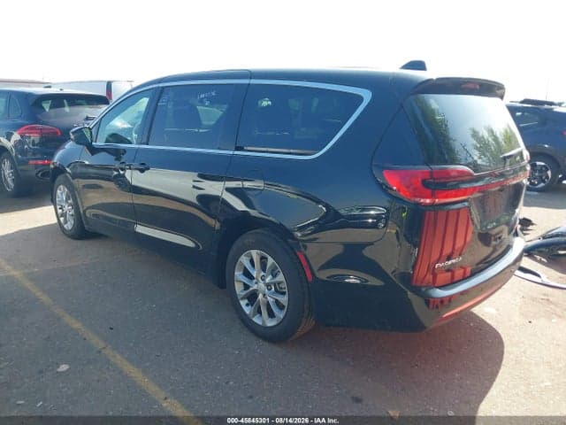 2027 CHRYSLER PACIFICA LIMITED 3