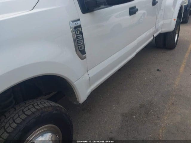 2019 FORD F-350 CREW CAB 6