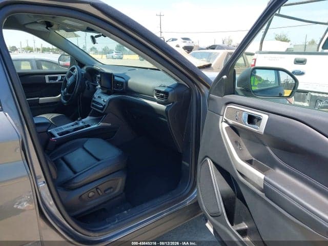 2022 FORD EXPLORER XLT 5