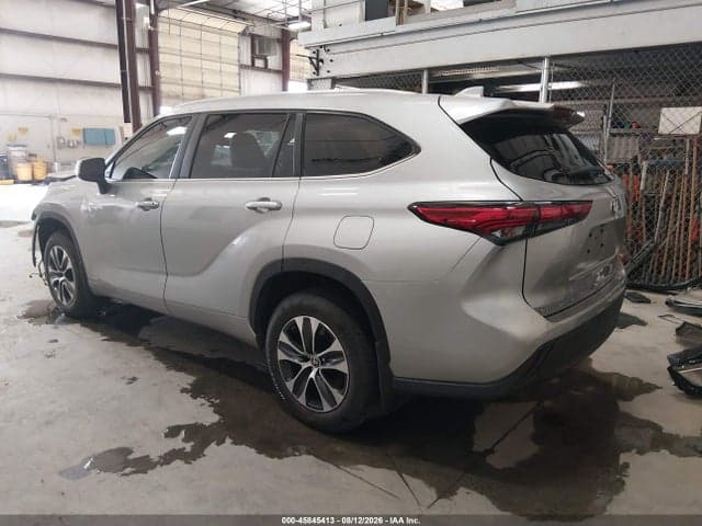 2023 TOYOTA HIGHLANDER HYBRID XLE 3