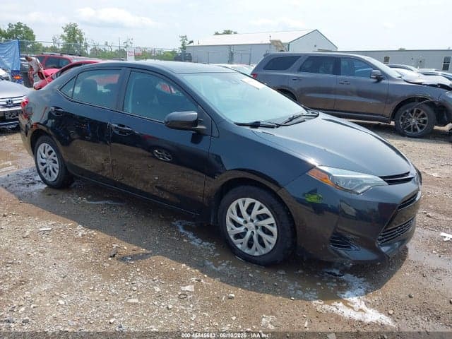 2018 TOYOTA COROLLA LE 1