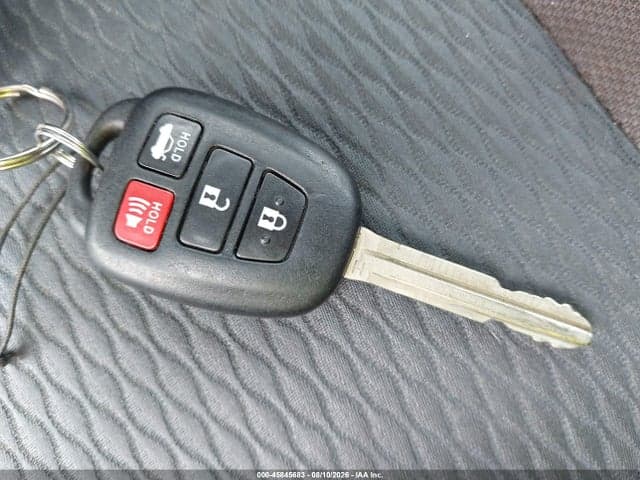 2018 TOYOTA COROLLA LE 11