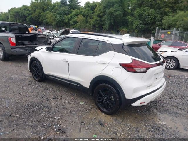 2023 NISSAN KICKS SR XTRONIC CVT 3