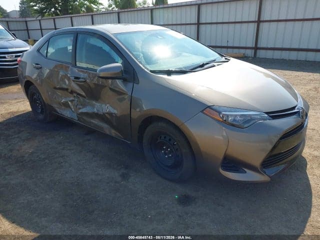 2017 TOYOTA COROLLA LE 1