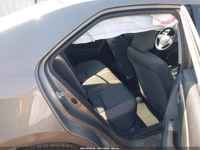 2017 TOYOTA COROLLA LE 8