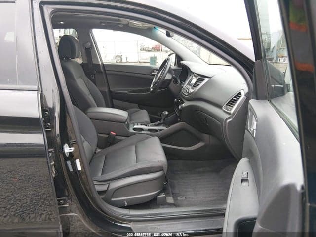 2017 HYUNDAI TUCSON VALUE 5