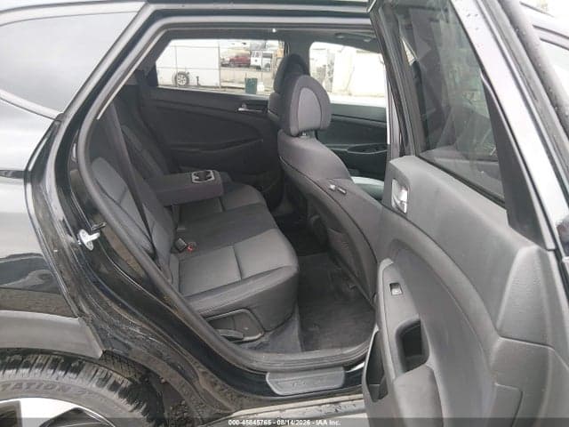 2017 HYUNDAI TUCSON VALUE 8