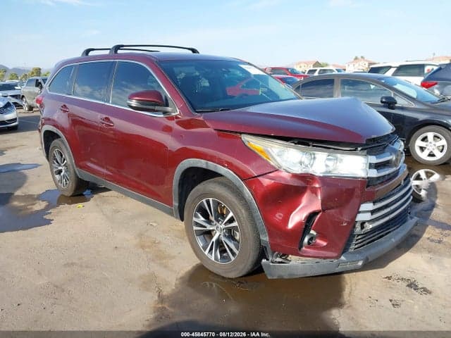 2019 TOYOTA HIGHLANDER LE 1