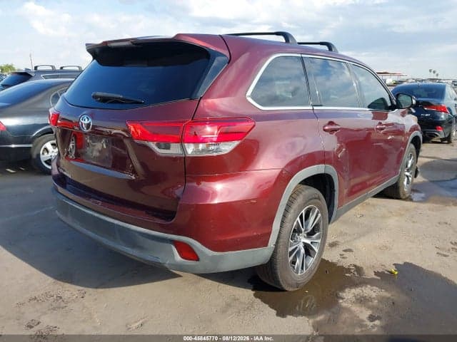 2019 TOYOTA HIGHLANDER LE 4