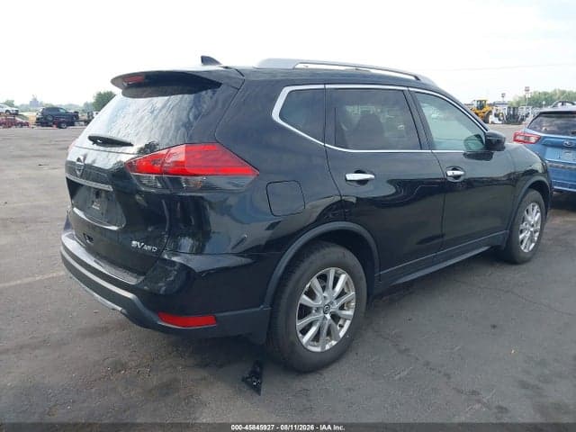 2017 NISSAN ROGUE SV 4