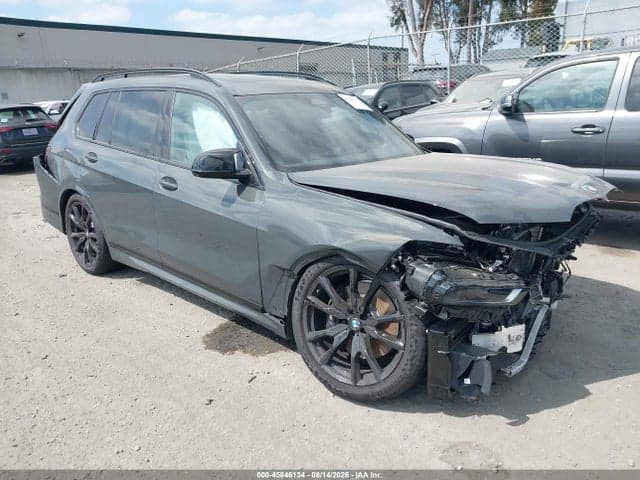 2027 BMW X7 1