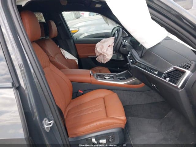 2027 BMW X7 5