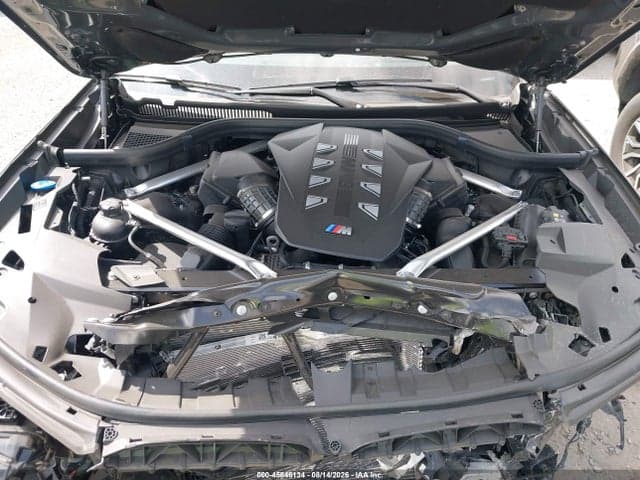 2027 BMW X7 10