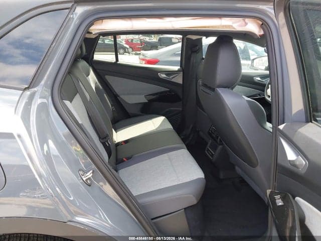 2025 VOLKSWAGEN ID.4 PRO 8
