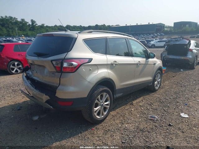 2018 FORD ESCAPE SE 4