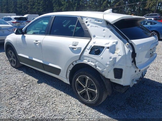 2023 KIA NIRO LX 3