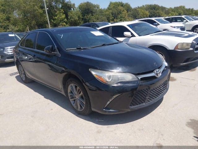 2017 TOYOTA CAMRY SE 1