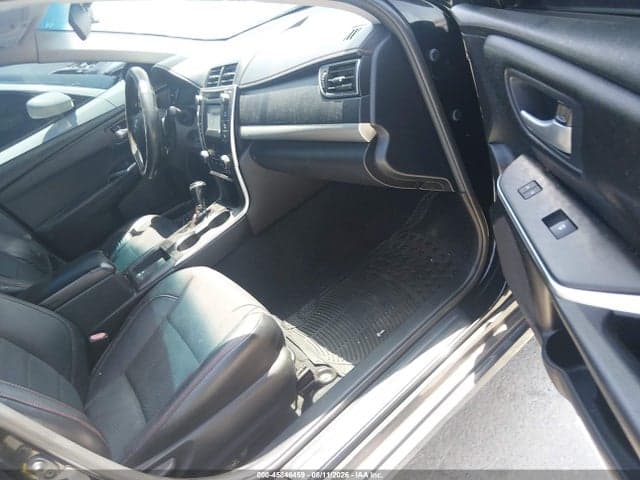 2017 TOYOTA CAMRY SE 5