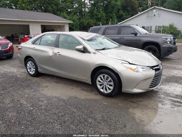 2017 TOYOTA CAMRY LE 1