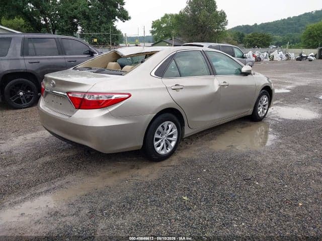 2017 TOYOTA CAMRY LE 4