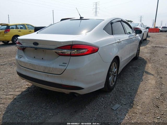 2017 FORD FUSION SE 4