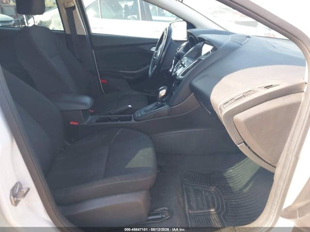 2017 FORD FOCUS SEL 5