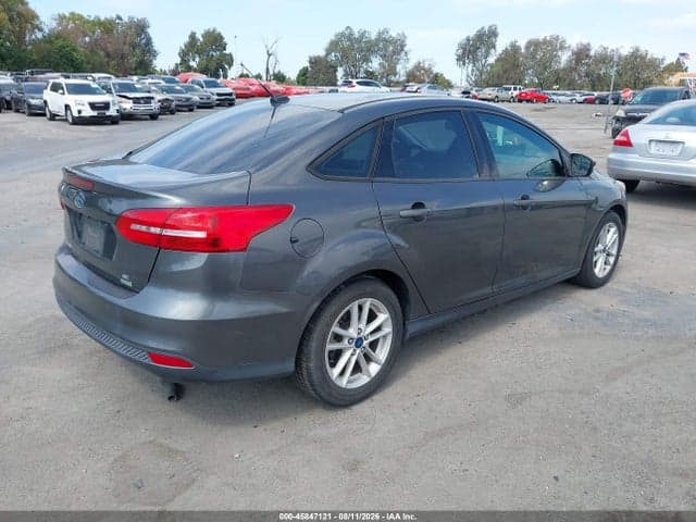 2017 FORD FOCUS SE 4