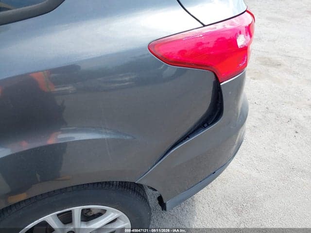 2017 FORD FOCUS SE 6