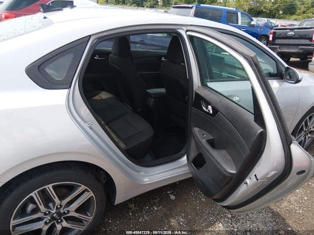 2019 KIA FORTE S 8