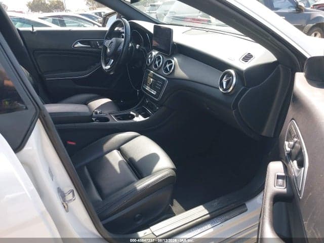 2019 MERCEDES-BENZ CLA 250 5