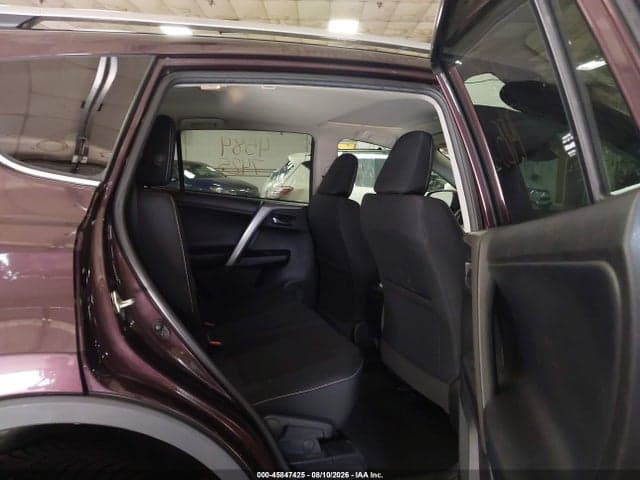 2018 TOYOTA RAV4 XLE 8