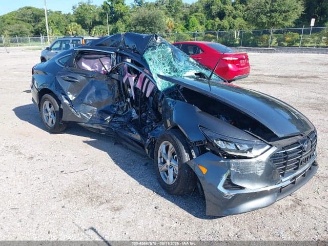 2022 HYUNDAI SONATA SE 1