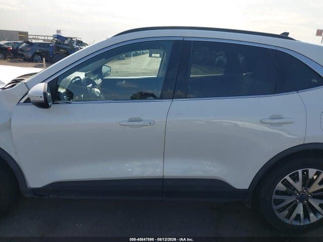2020 FORD ESCAPE TITANIUM 14