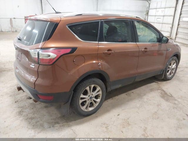 2017 FORD ESCAPE SE 4