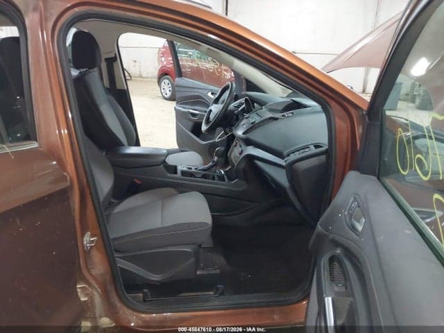 2017 FORD ESCAPE SE 5
