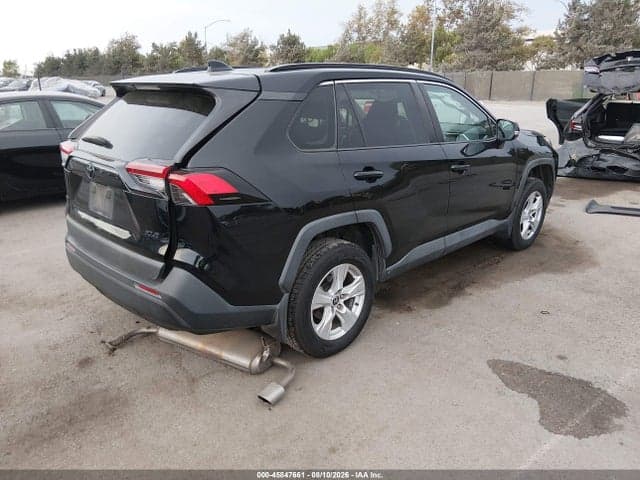2021 TOYOTA RAV4 XLE 4