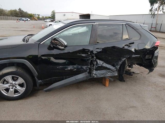2021 TOYOTA RAV4 XLE 6