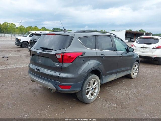 2019 FORD ESCAPE SEL 4