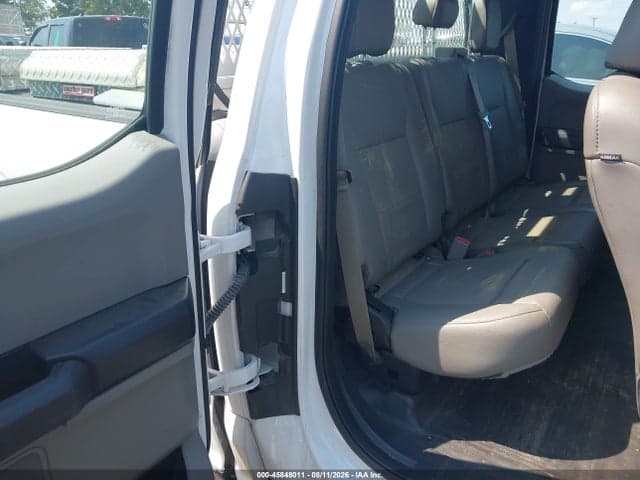 2017 FORD F-150 XL 8