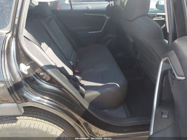 2021 TOYOTA RAV4 LE 8