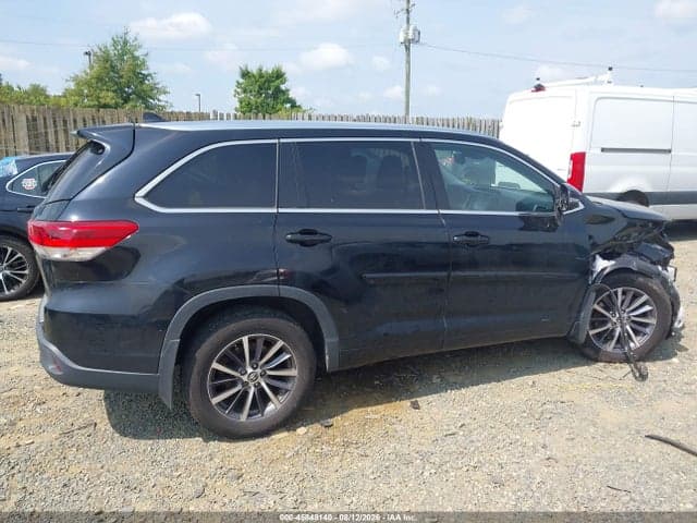 2017 TOYOTA HIGHLANDER XLE 14