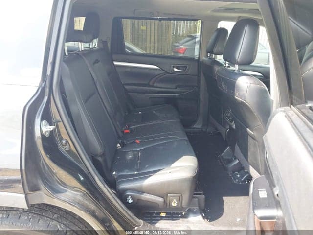 2017 TOYOTA HIGHLANDER XLE 8