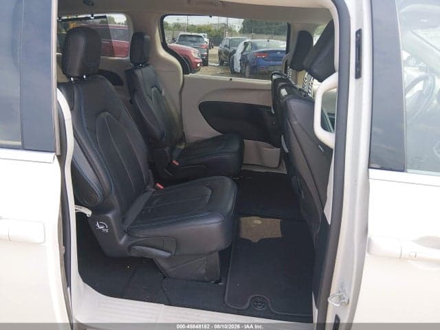 2021 CHRYSLER PACIFICA TOURING L 8