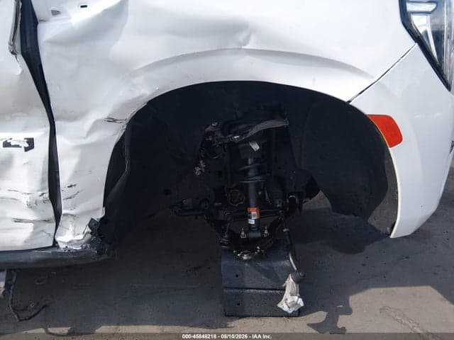 2023 GMC YUKON 4WD AT4 18